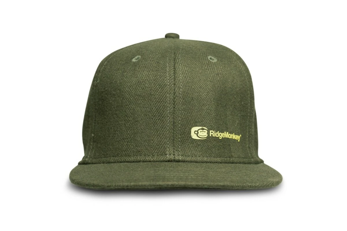 RidgeMonkey kšiltovka s rovným kšiltem APEarel Dropback Snapback