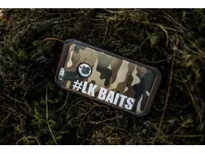 LK Baits hrnek neonová růžová černé logo