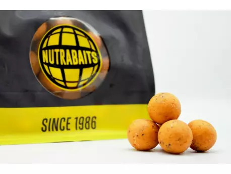 Nutrabaits trvanlivé boilie 1kg - Tecni Spice 18mm