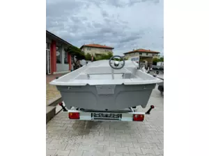 BOAT007 motorový člun DM 430 Lux