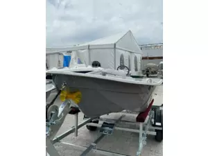 BOAT007 motorový člun DM 430 Lux