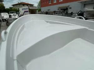 BOAT007 motorový člun DM 430 Lux