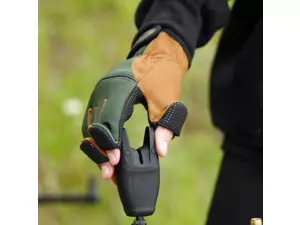 Prologic Rukavice Neoprene Grip Glove Green Black VÝPRODEJ