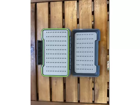 TRAPER Krabička na mušky waterproof quad nymph S