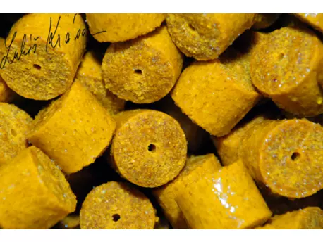 LK Baits Kukuřičné Pelety - Corn Pellets 1kg, 20mm