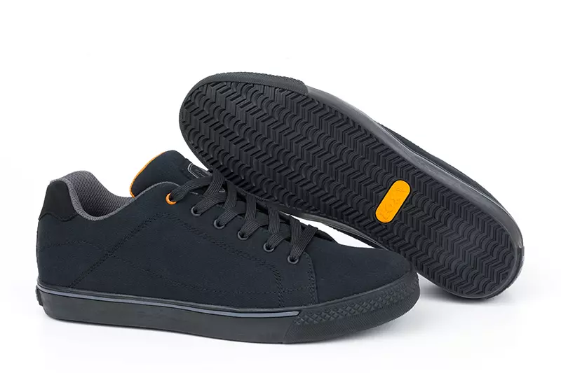 FOX Boty Black & Orange Casual Trainers VÝPRODEJ