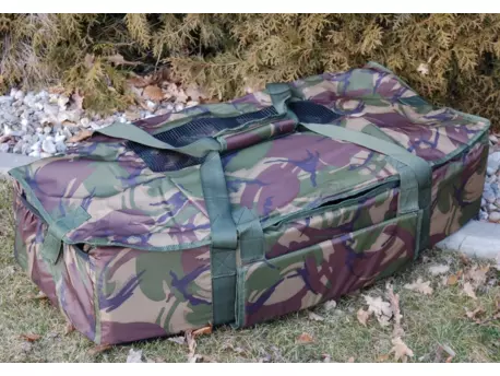 GIANTS FISHING Podložka Unhooking Mat Carp Camo