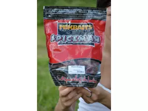 MIKBAITS Spiceman trvanlivé boilie 1kg